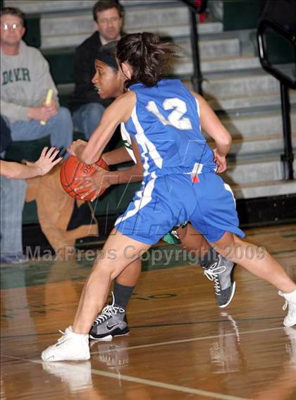 Thumbnail 2 in Salem vs. Dover (NHIAA Class L First Round) photogallery.
