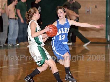 Thumbnail 2 in Salem vs. Dover (NHIAA Class L First Round) photogallery.