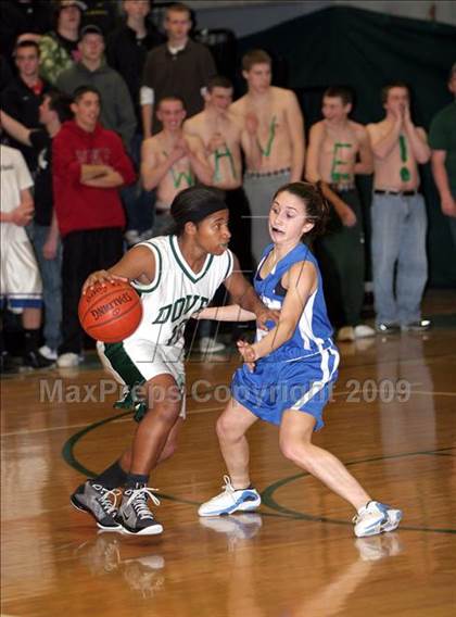 Thumbnail 2 in Salem vs. Dover (NHIAA Class L First Round) photogallery.