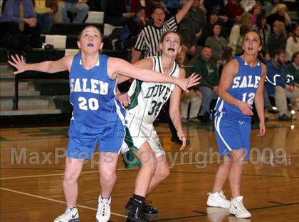 Thumbnail 2 in Salem vs. Dover (NHIAA Class L First Round) photogallery.