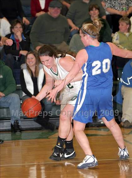 Thumbnail 3 in Salem vs. Dover (NHIAA Class L First Round) photogallery.