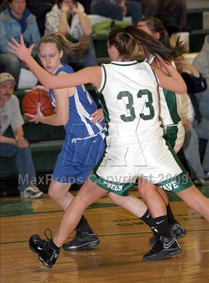Thumbnail 3 in Salem vs. Dover (NHIAA Class L First Round) photogallery.