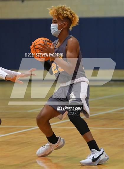 Thumbnail 3 in Apex @ Southeast Raleigh photogallery.