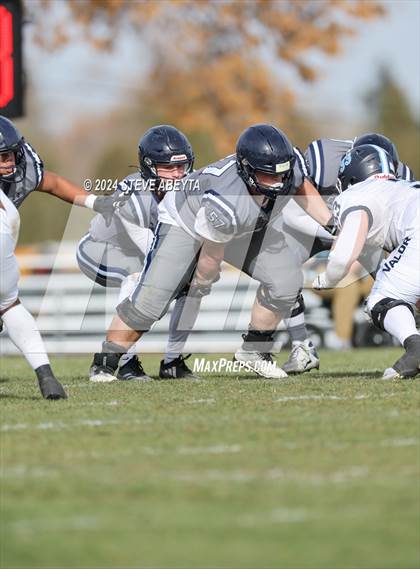 Thumbnail 3 in Valor Christian vs. Columbine (CHSAA 5A Quarterfinals) photogallery.