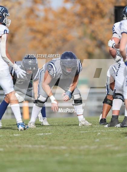 Thumbnail 1 in Valor Christian vs. Columbine (CHSAA 5A Quarterfinals) photogallery.