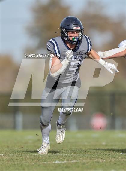 Thumbnail 3 in Valor Christian vs. Columbine (CHSAA 5A Quarterfinals) photogallery.