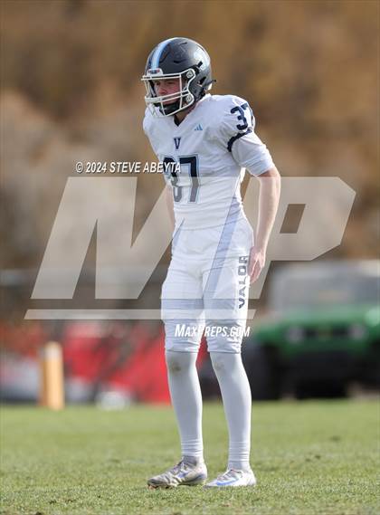 Thumbnail 1 in Valor Christian vs. Columbine (CHSAA 5A Quarterfinals) photogallery.