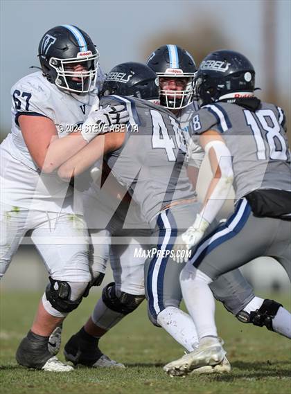 Thumbnail 3 in Valor Christian vs. Columbine (CHSAA 5A Quarterfinals) photogallery.