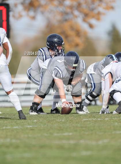 Thumbnail 2 in Valor Christian vs. Columbine (CHSAA 5A Quarterfinals) photogallery.