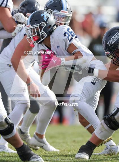Thumbnail 2 in Valor Christian vs. Columbine (CHSAA 5A Quarterfinals) photogallery.