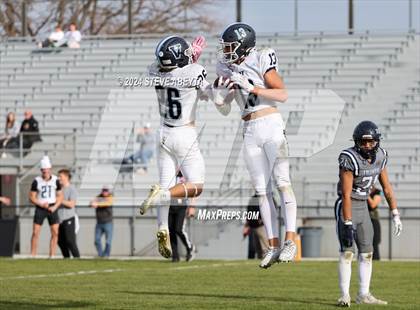 Thumbnail 1 in Valor Christian vs. Columbine (CHSAA 5A Quarterfinals) photogallery.