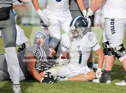 Thumbnail 1 in Valor Christian vs. Columbine (CHSAA 5A Quarterfinals) photogallery.