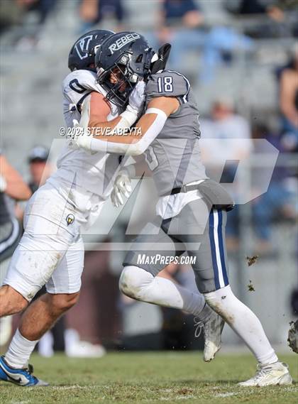 Thumbnail 2 in Valor Christian vs. Columbine (CHSAA 5A Quarterfinals) photogallery.