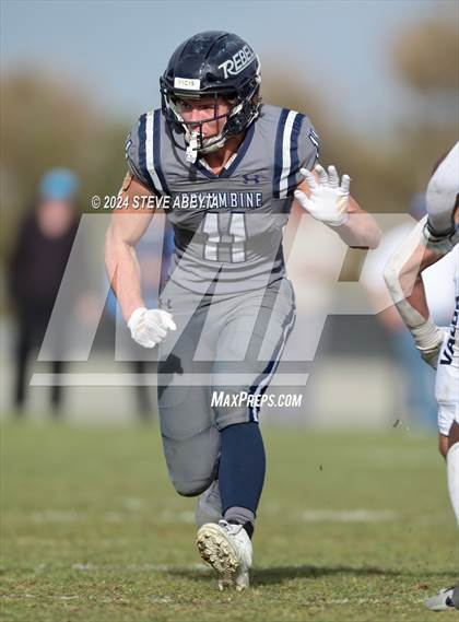 Thumbnail 3 in Valor Christian vs. Columbine (CHSAA 5A Quarterfinals) photogallery.