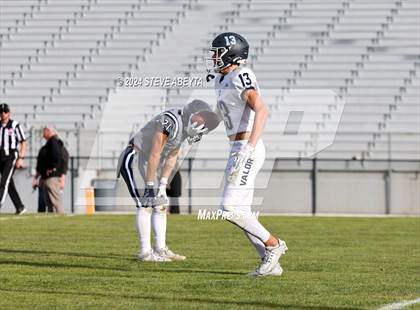 Thumbnail 3 in Valor Christian vs. Columbine (CHSAA 5A Quarterfinals) photogallery.