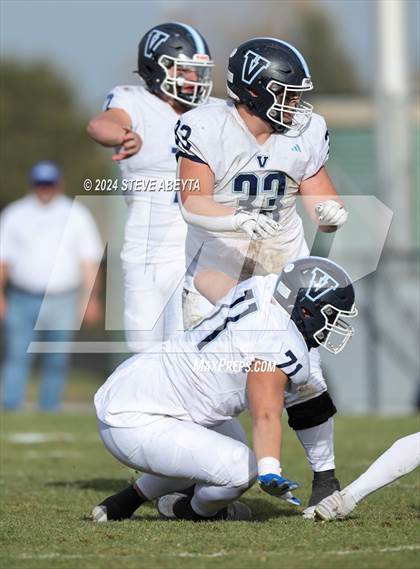 Thumbnail 2 in Valor Christian vs. Columbine (CHSAA 5A Quarterfinals) photogallery.