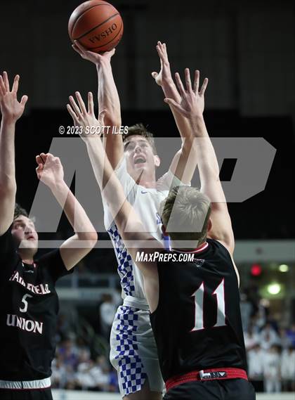Thumbnail 2 in Fairfield Union vs Bishop Ready (OHSAA D2 Regional Final) photogallery.