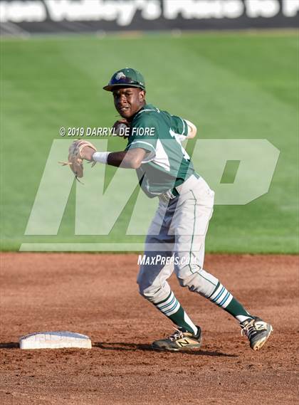 Thumbnail 2 in Christopher vs Sacred Heart Cathedral Preparatory (CIF CCS D2 Final) photogallery.