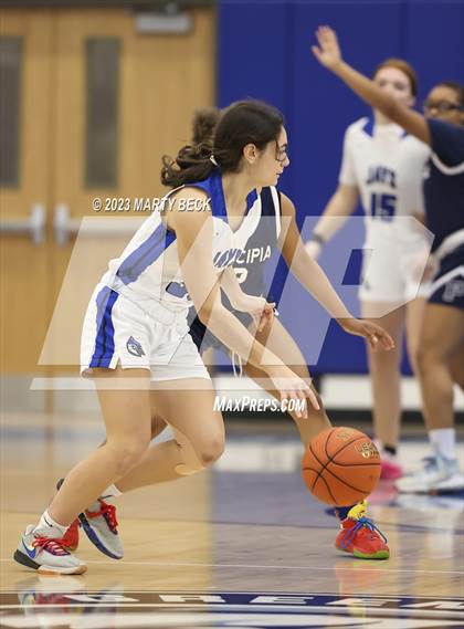 Thumbnail 3 in Greenwood vs Principia (Bill Rowe's Queen City Showcase) photogallery.