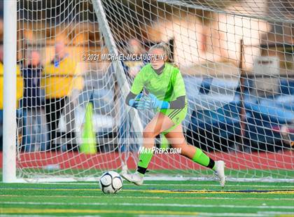 Thumbnail 3 in Syosset vs Massapequa (Section VIII AA Final) photogallery.