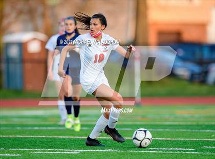 Thumbnail 2 in Syosset vs Massapequa (Section VIII AA Final) photogallery.