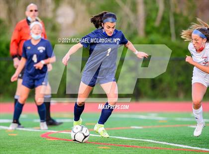 Thumbnail 2 in Syosset vs Massapequa (Section VIII AA Final) photogallery.