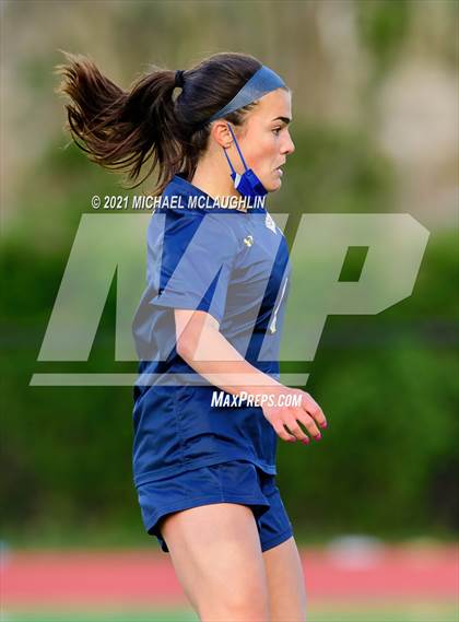 Thumbnail 2 in Syosset vs Massapequa (Section VIII AA Final) photogallery.
