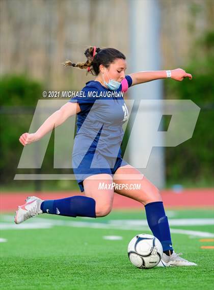 Thumbnail 2 in Syosset vs Massapequa (Section VIII AA Final) photogallery.