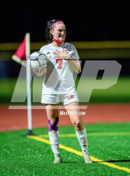 Thumbnail 3 in Syosset vs Massapequa (Section VIII AA Final) photogallery.