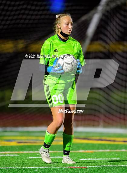 Thumbnail 3 in Syosset vs Massapequa (Section VIII AA Final) photogallery.