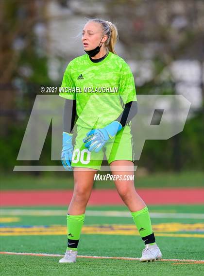 Thumbnail 3 in Syosset vs Massapequa (Section VIII AA Final) photogallery.