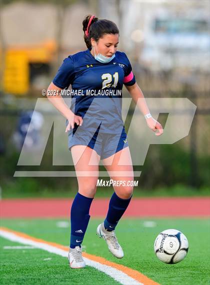 Thumbnail 3 in Syosset vs Massapequa (Section VIII AA Final) photogallery.