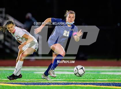 Thumbnail 2 in Syosset vs Massapequa (Section VIII AA Final) photogallery.