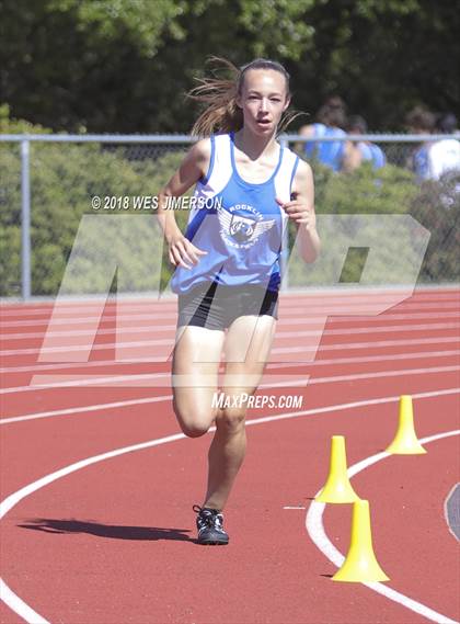 Thumbnail 3 in Sierra Foothill League Tri Meet photogallery.