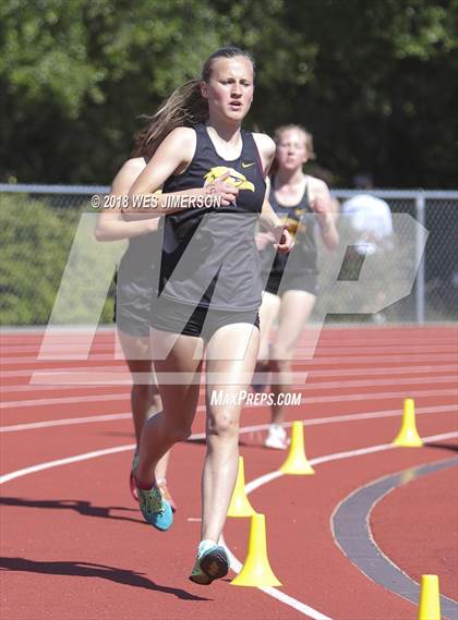 Thumbnail 1 in Sierra Foothill League Tri Meet photogallery.