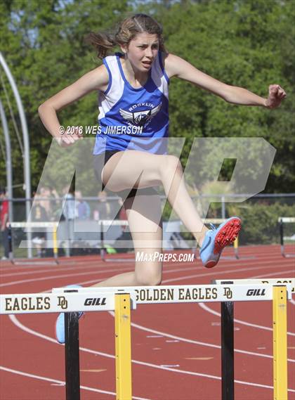 Thumbnail 2 in Sierra Foothill League Tri Meet photogallery.