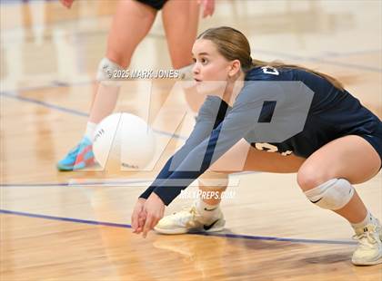 Thumbnail 2 in JV: Northwest Christian vs. Benjamin Franklin photogallery.