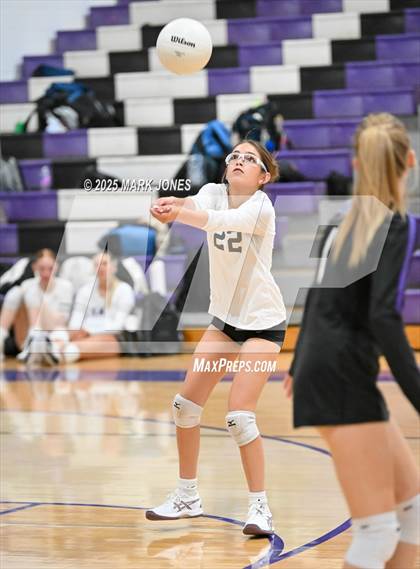 Thumbnail 1 in JV: Northwest Christian vs. Benjamin Franklin photogallery.