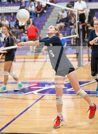 Thumbnail 1 in JV: Northwest Christian vs. Benjamin Franklin photogallery.