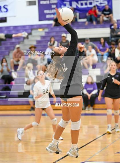 Thumbnail 1 in JV: Northwest Christian vs. Benjamin Franklin photogallery.