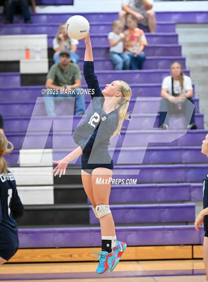 Thumbnail 1 in JV: Northwest Christian vs. Benjamin Franklin photogallery.