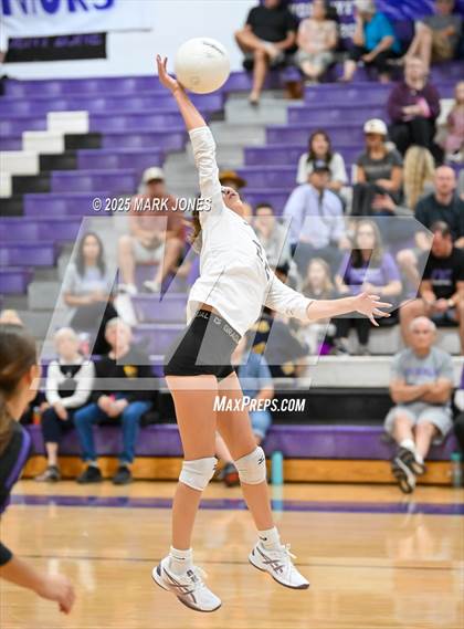 Thumbnail 3 in JV: Northwest Christian vs. Benjamin Franklin photogallery.