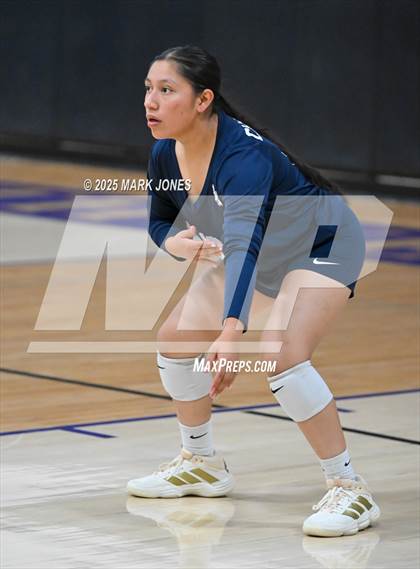 Thumbnail 3 in JV: Northwest Christian vs. Benjamin Franklin photogallery.