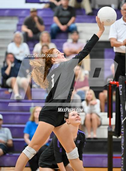 Thumbnail 2 in JV: Northwest Christian vs. Benjamin Franklin photogallery.