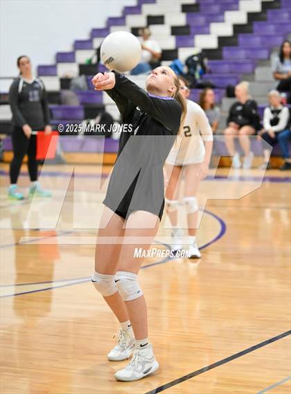 Thumbnail 2 in JV: Northwest Christian vs. Benjamin Franklin photogallery.