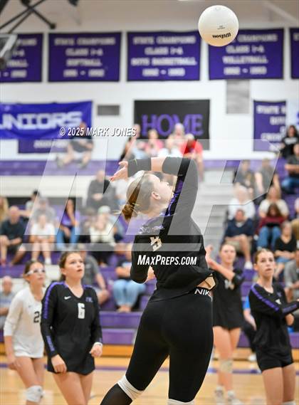 Thumbnail 3 in JV: Northwest Christian vs. Benjamin Franklin photogallery.