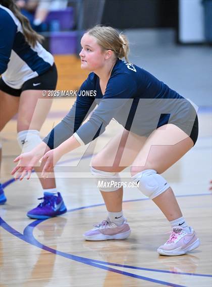 Thumbnail 3 in JV: Northwest Christian vs. Benjamin Franklin photogallery.