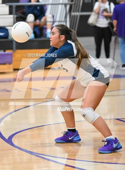 Thumbnail 2 in JV: Northwest Christian vs. Benjamin Franklin photogallery.