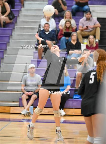 Thumbnail 1 in JV: Northwest Christian vs. Benjamin Franklin photogallery.