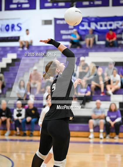 Thumbnail 2 in JV: Northwest Christian vs. Benjamin Franklin photogallery.